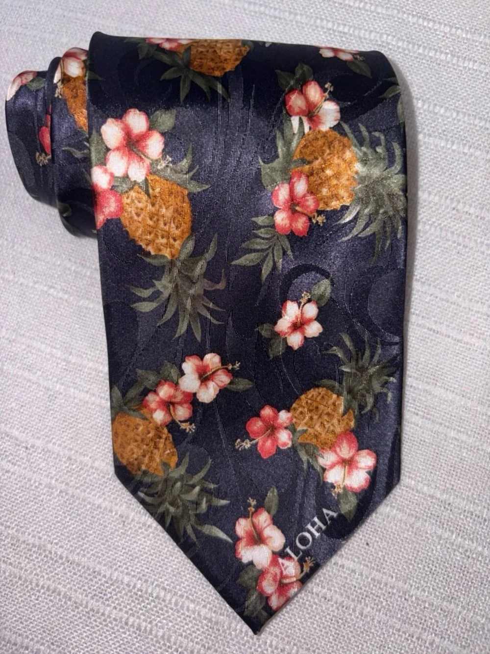 Tropical Hawaii Necktie Navy Pineapple Hibiscus Floral One Size EUC
